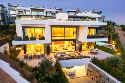 Cluster house for sale in Río Real, Marbella, Málaga. 