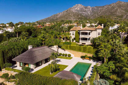 Cluster house for sale in Marbella, Málaga. 