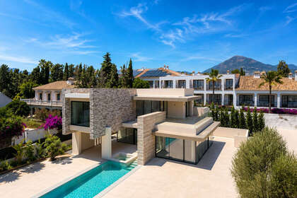 Cluster house for sale in San Pedro de Alcántara, Marbella, Málaga. 