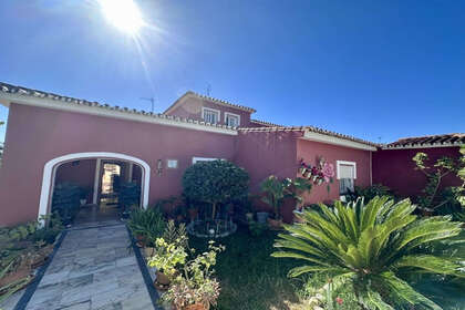 Cluster house for sale in Marbella, Málaga. 