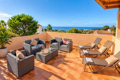House for sale in Puerto de Cabopino, Marbella, Málaga. 
