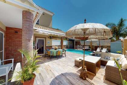 Villa vendre en Viñamálaga, Torre del mar. 