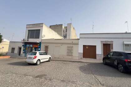 House for sale in Almendralejo, Badajoz. 