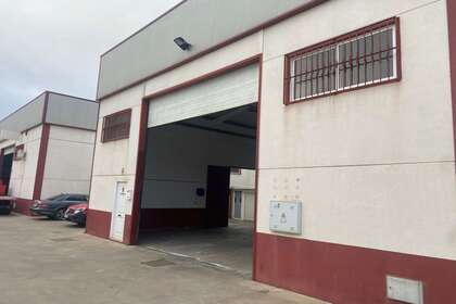 Warehouse for sale in Almendralejo, Badajoz. 