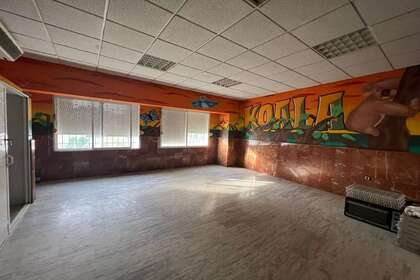 Commercial premise for sale in Almendralejo, Badajoz. 