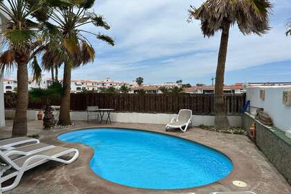 Вилла Продажа в Amarilla Golf, San Miguel de Abona, Santa Cruz de Tenerife, Tenerife. 