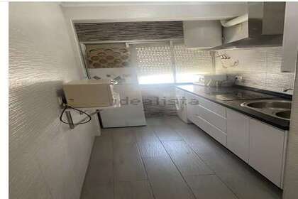 Flat for sale in Villegas, Macarena, Sevilla. 
