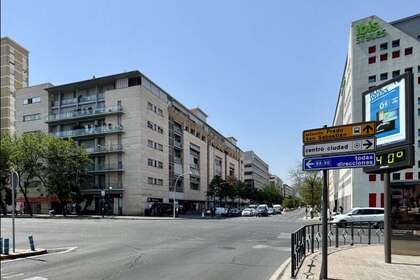 Flat for sale in Buhaira, Sevilla. 