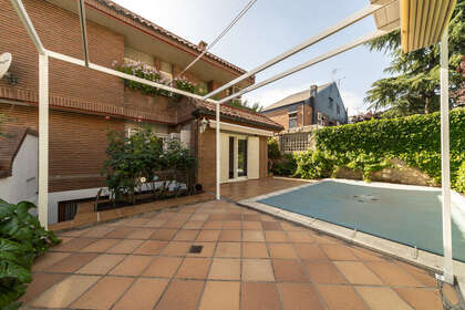 Maison jumelée vendre en Zona Avenida de Europa, Pozuelo de Alarcón, Madrid. 