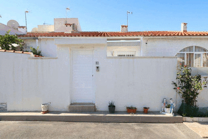 Bungalow for sale in Torrevieja, Alicante. 