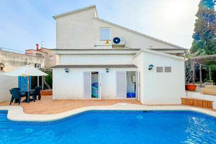 Chalet for sale in Segur de Calafell, Tarragona. 