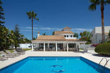 Chalet for sale in Nueva andalucia, Málaga. 
