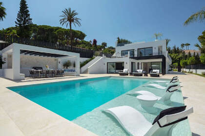 Chalet for sale in Nueva andalucia, Málaga. 