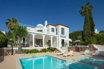 Chalet for sale in Nueva andalucia, Málaga. 