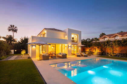 Chalet for sale in Nueva andalucia, Málaga. 