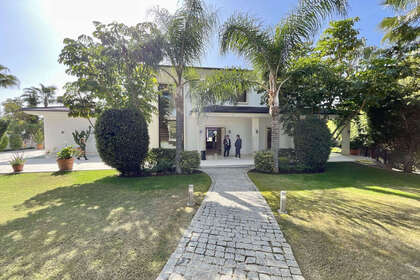 Chalet for sale in Nueva andalucia, Málaga. 