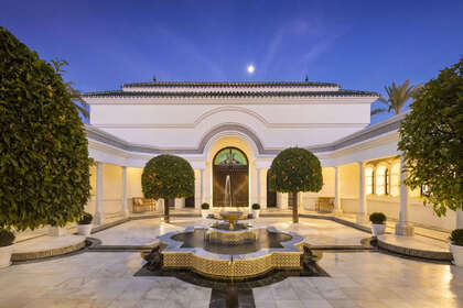 Chalet for sale in Nueva andalucia, Málaga. 