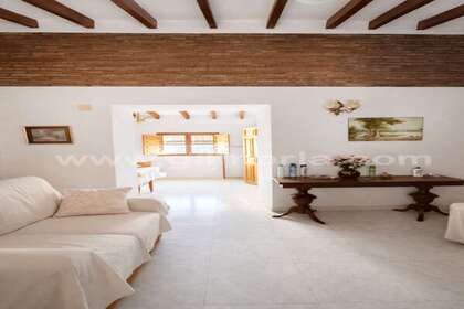 House for sale in Plaza de las Indias, Vélez-Málaga. 