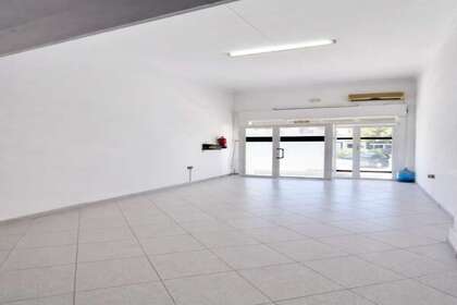 Premissa comercial venda em Avda. Villa de Madrid, Vélez-Málaga. 