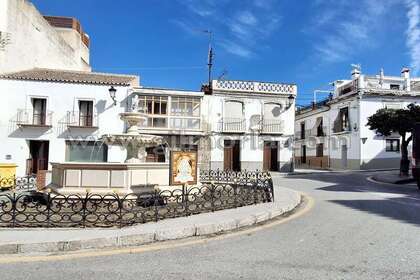 House for sale in Plaza de las Indias, Vélez-Málaga. 