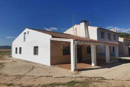 Land huse til salg i Yecla, Murcia. 