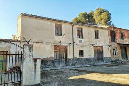 Country house for sale in Villena, Alicante. 