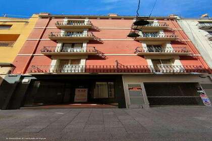 Building for sale in Huesca. 
