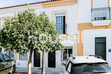 House for sale in Isla Cristina, Huelva. 