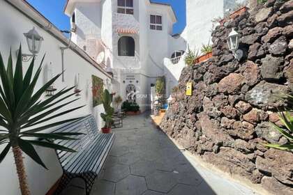 Duplex/todelt hus til salg i Adeje, Santa Cruz de Tenerife, Tenerife. 