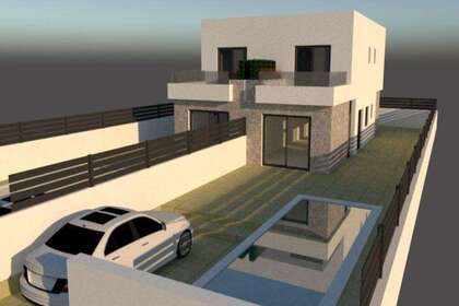 Cluster house for sale in Daya Nueva, Alicante. 