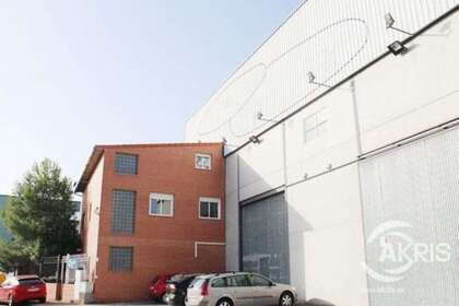 Warehouse for sale in Cobeña, Madrid. 