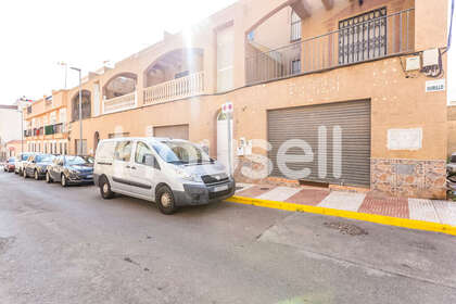 Domy na prodej v Roquetas de Mar, Almería. 