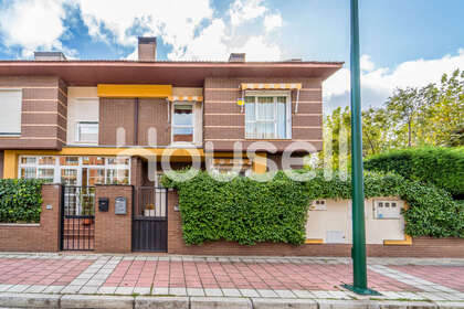 House for sale in Vallelado, Segovia. 