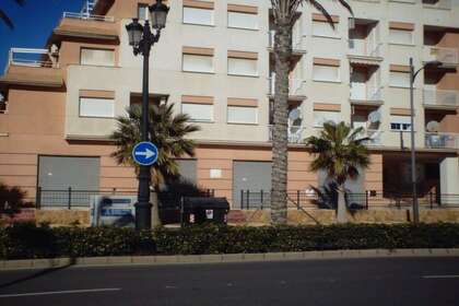 Kommercielle lokaler til salg i Roquetas de Mar, Almería. 