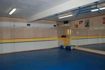 Commercial premise for sale in Gironella, Barcelona. 