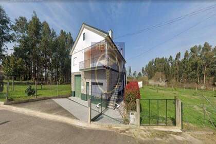 House for sale in Tui, Pontevedra. 