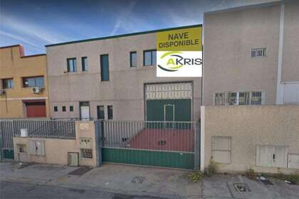 Warehouse for sale in Leganés, Madrid. 