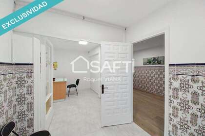 房子 出售 进入 Sant Esteve Sesrovires, Barcelona. 