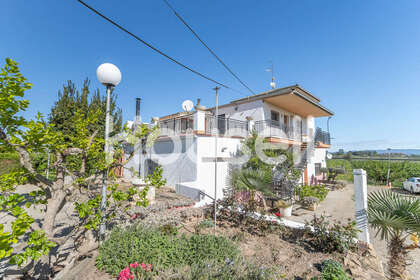 Dům na vesnici na prodej v Villanueva de Sigena, Huesca. 