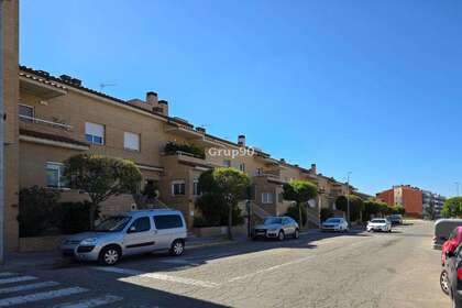 Casa Cluster venda em Torre la Ribera, Huesca. 