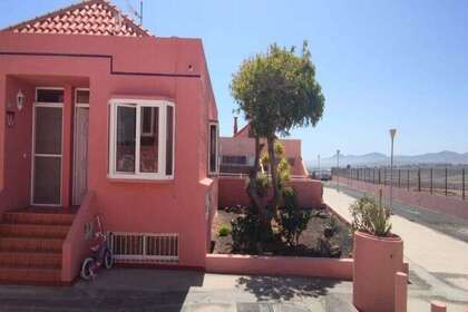 Casa a due piani vendita in Las Palmas, Fuerteventura. 