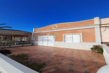 House for sale in Chilches (Castellón/Castelló). 