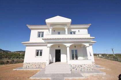 House for sale in Pinoso, Alicante. 