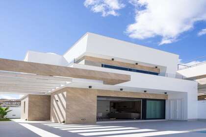 House for sale in San Miguel de Salinas, Alicante. 