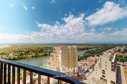 Apartment for sale in Empuriabrava, Girona. 