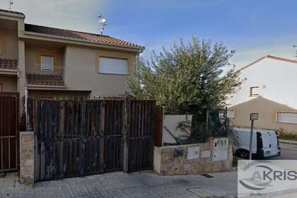 House for sale in Venturada, Madrid. 