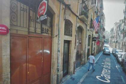 Commercial premise for sale in Tarragona. 