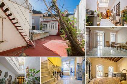 House for sale in Sevilla. 