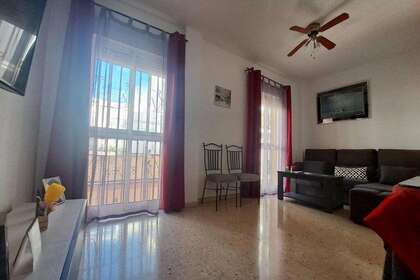 Flat for sale in Sevilla. 