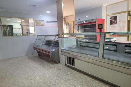 Commercial premise for sale in Sevilla. 